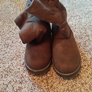 Skechers Shoes - Brown skechers boots Skechers Shoes - Brown skechers boots